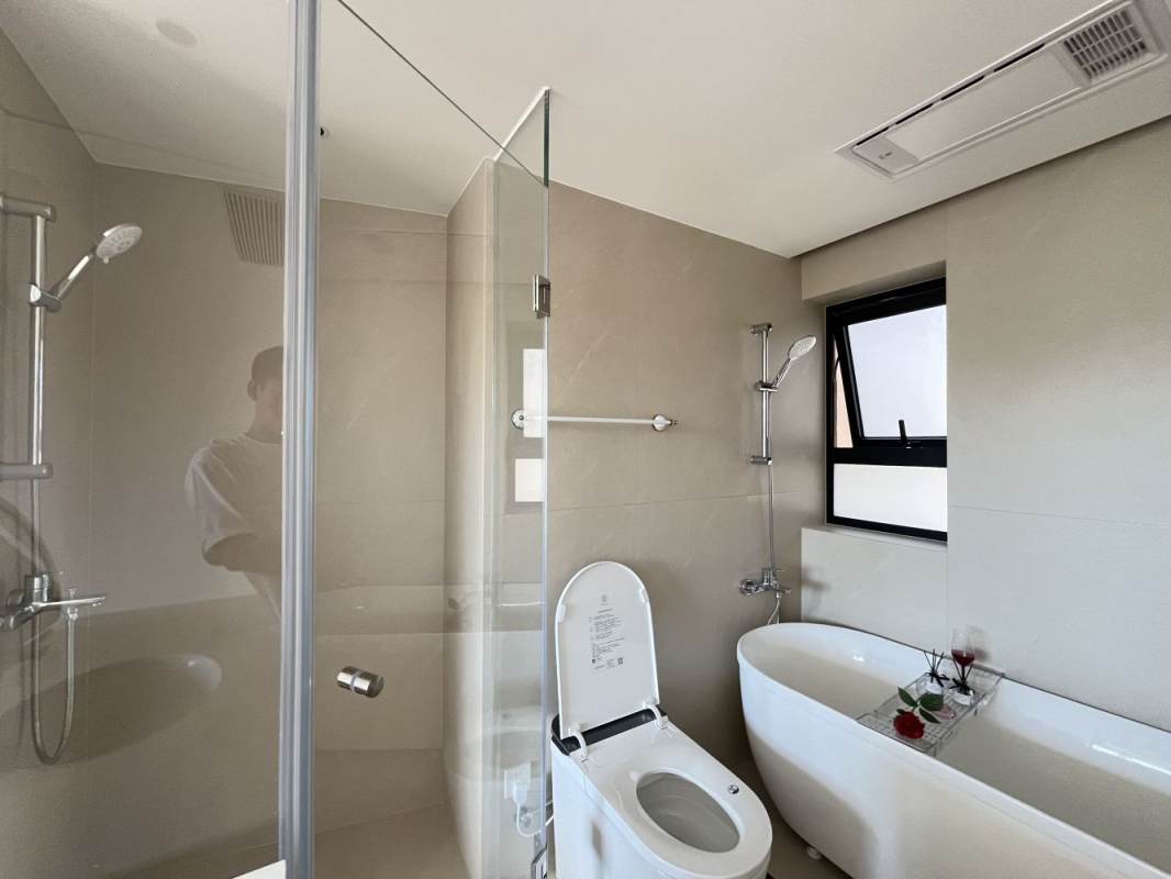 Housing image — Bathroom