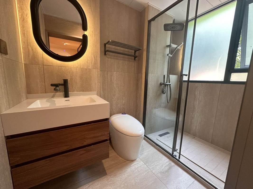 Housing image — Bathroom