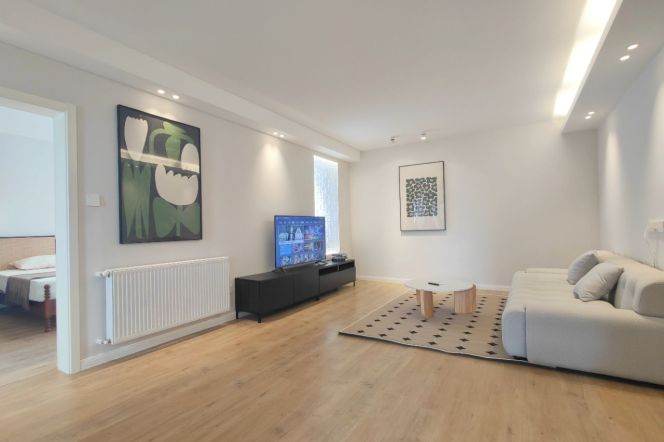 2BR Apartment in Jing'an