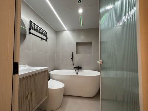 Housing image — Bathroom