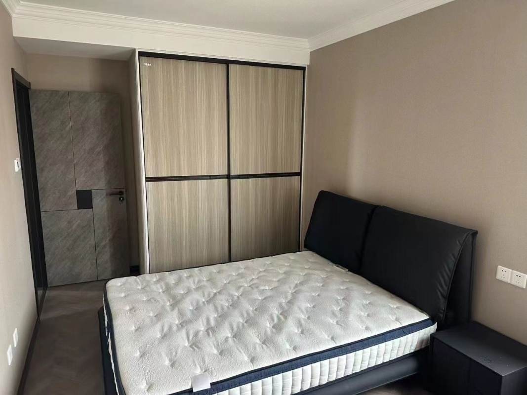 Housing image — Bedroom