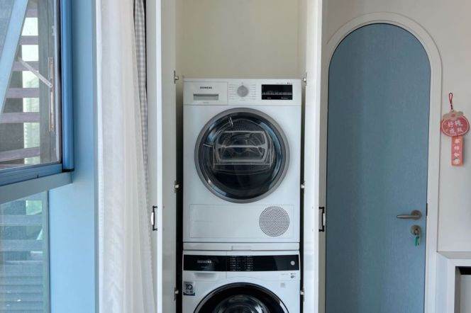 High-Floor 1BR Apartment in Jing'an (L2/L7/L14)