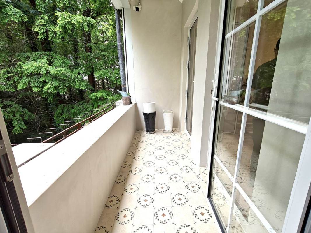 Housing image — Balcony