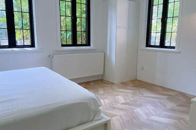 Bright Spacious 2BR Heritage Apartment at Yongjia New Village (L1)