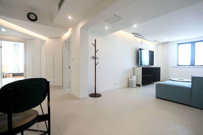Bright Modern 3BR Apartment in Old Xuhui (L10/L11)
