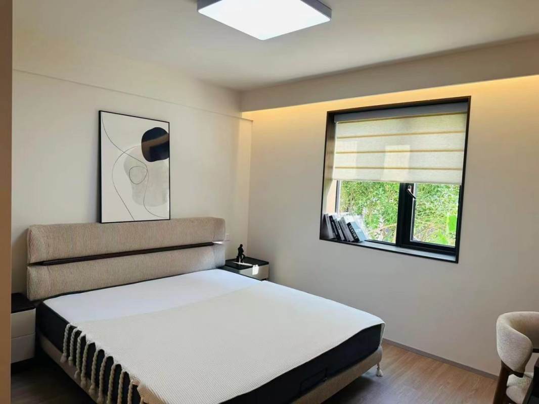 Housing image — Bedroom