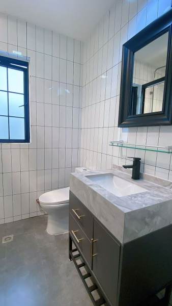 Housing image — Bathroom