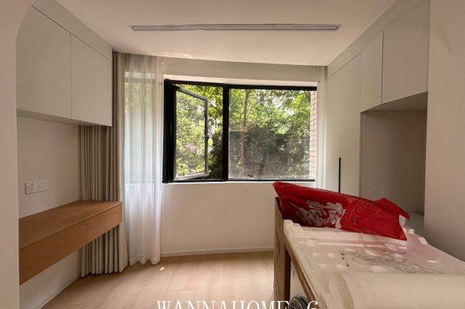 2BR Apartment in Jing'an