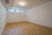 Housing image — Room