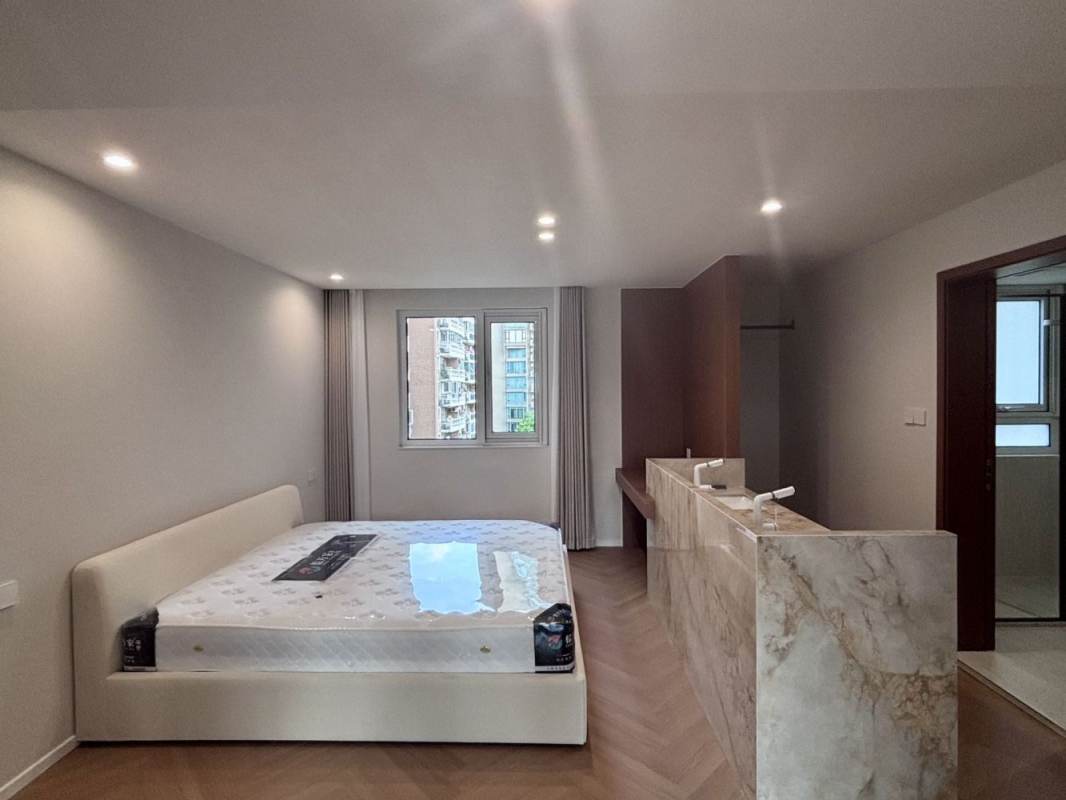 Housing image — Bedroom