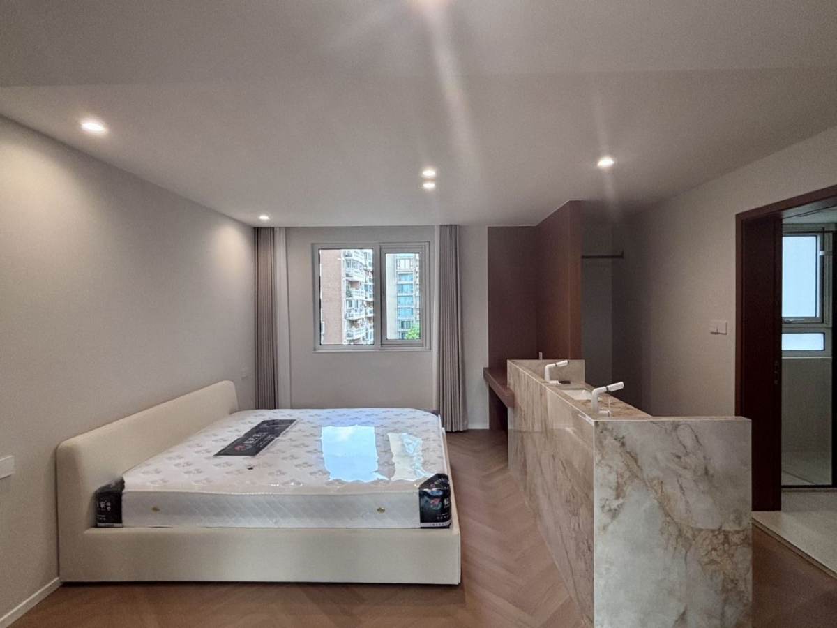 Housing image — Bedroom
