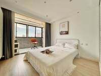 Housing image — Room