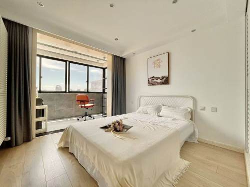Housing image — Room