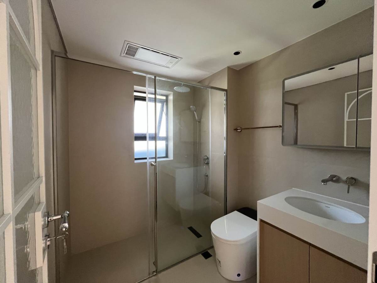 Housing image — Bathroom