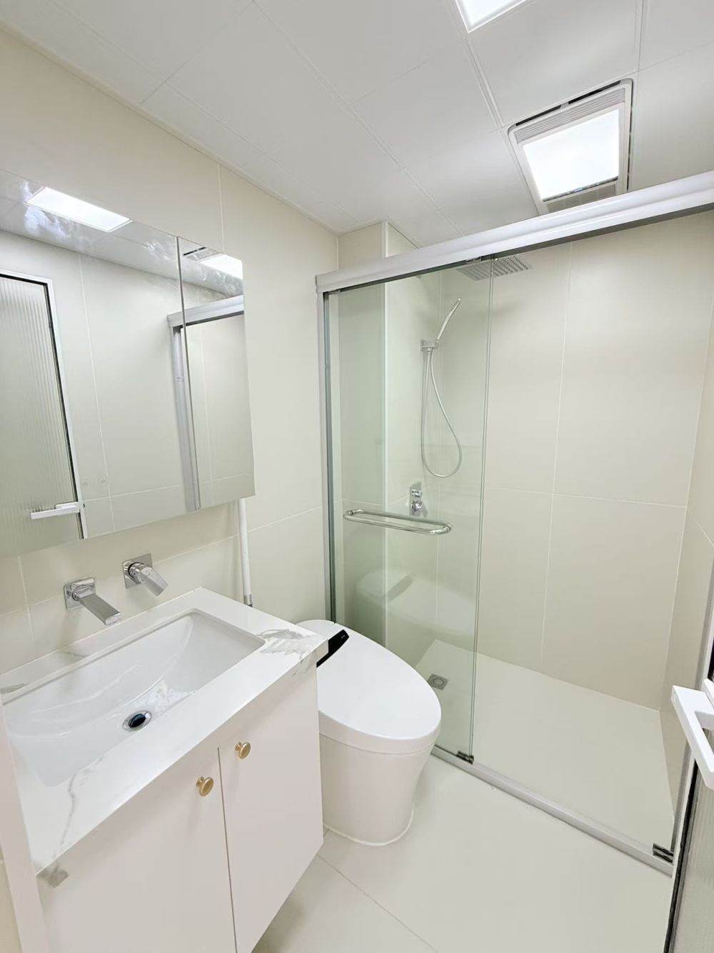 Housing image — Bathroom