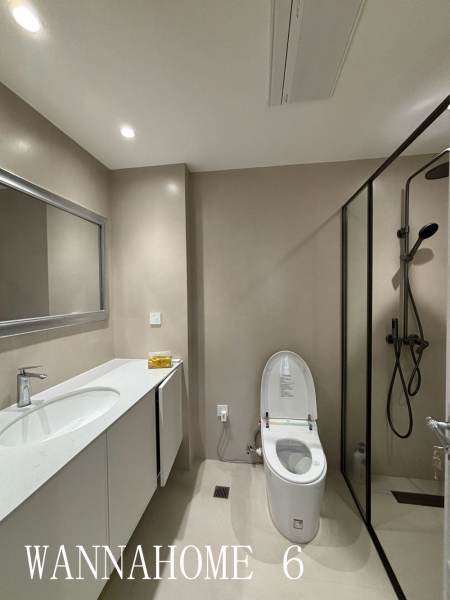 Housing image — Bathroom