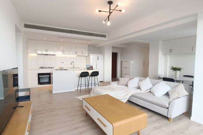 High-Floor Bright Modern 4BR Apartment in Old Xuhui (L1/L10/L12)