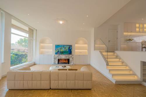 Housing image — Living Room