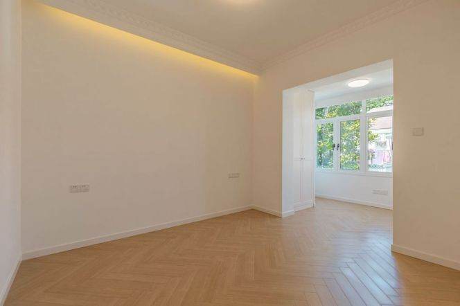 Natural-Light Modern 5BR Villa in Hongqiao CBD with Private Garden