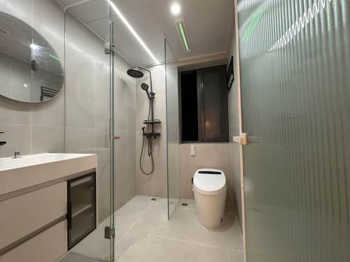 Housing image — Bathroom