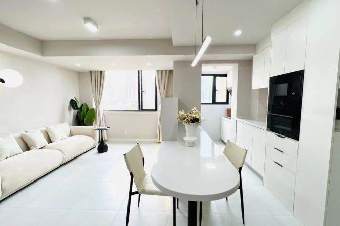 Modern Spacious 2BR Apartment in Old Xuhui