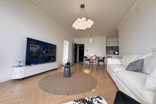 High-Floor 2BR Apartment near Shanghai Indoor Stadium Metro (L1/L4)