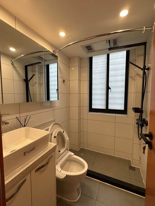 Housing image — Bathroom
