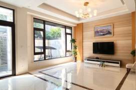 Bright High-Ceiling 4BR Villa near Jiading Xincheng Metro with Private Garden (L11)