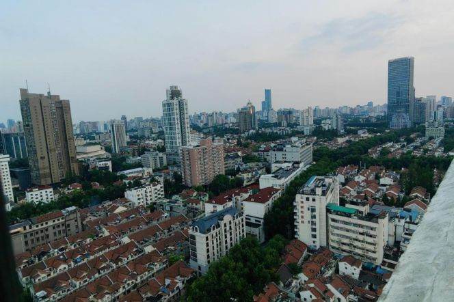 High-Floor Modern 4BR Apartment in Old Xuhui (L1/L10/L12)