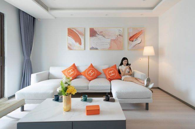 High-Floor 4BR Apartment near Shanghai Railway Station Metro (L1/L3/L4)