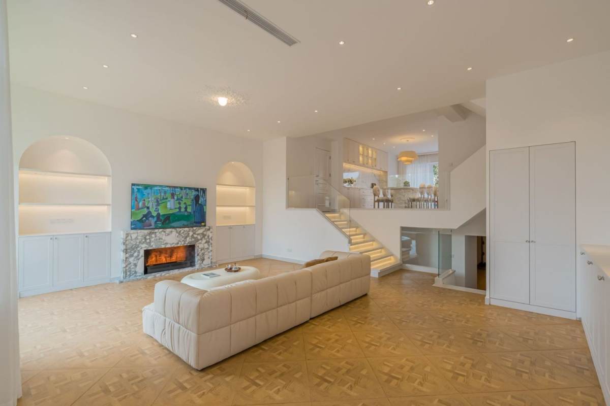 Housing image — Living Room