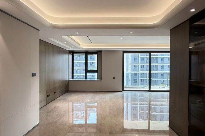 4BR Apartment near Hanzhong Rd Metro