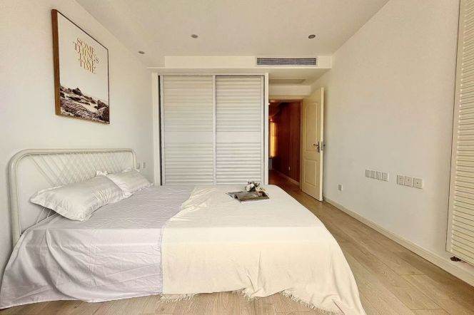 High-Floor 2BR Apartment in Old Xuhui