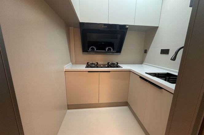 Modern Bright 1BR Apartment in Hongqiao CBD with Private Garden (L10)