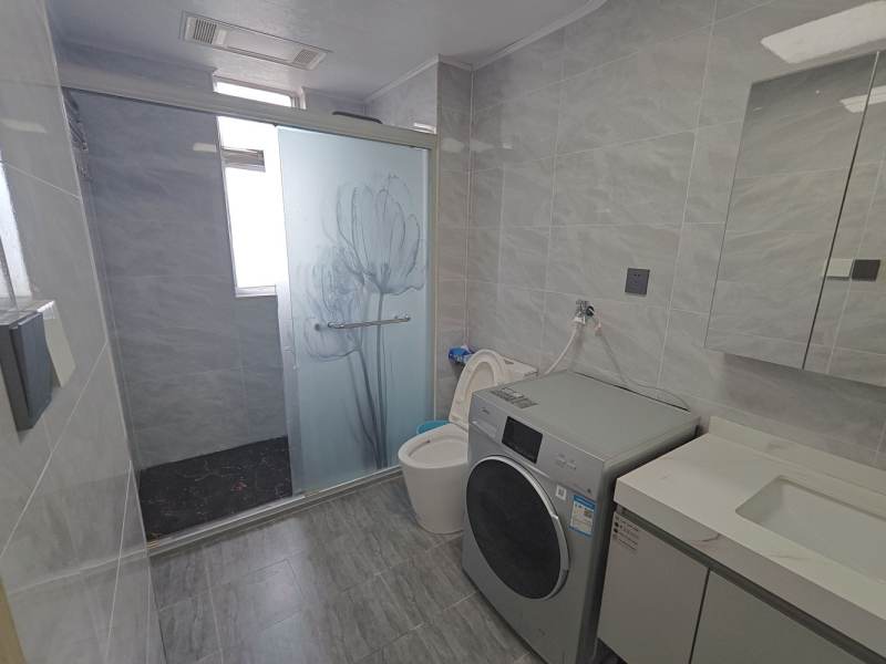 Housing image — Bathroom