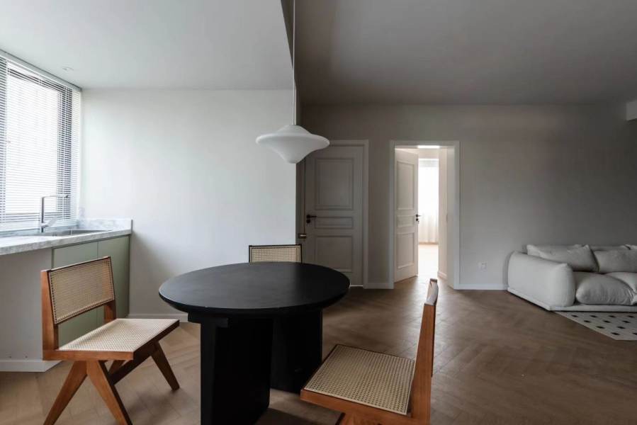 Housing image — Living Room