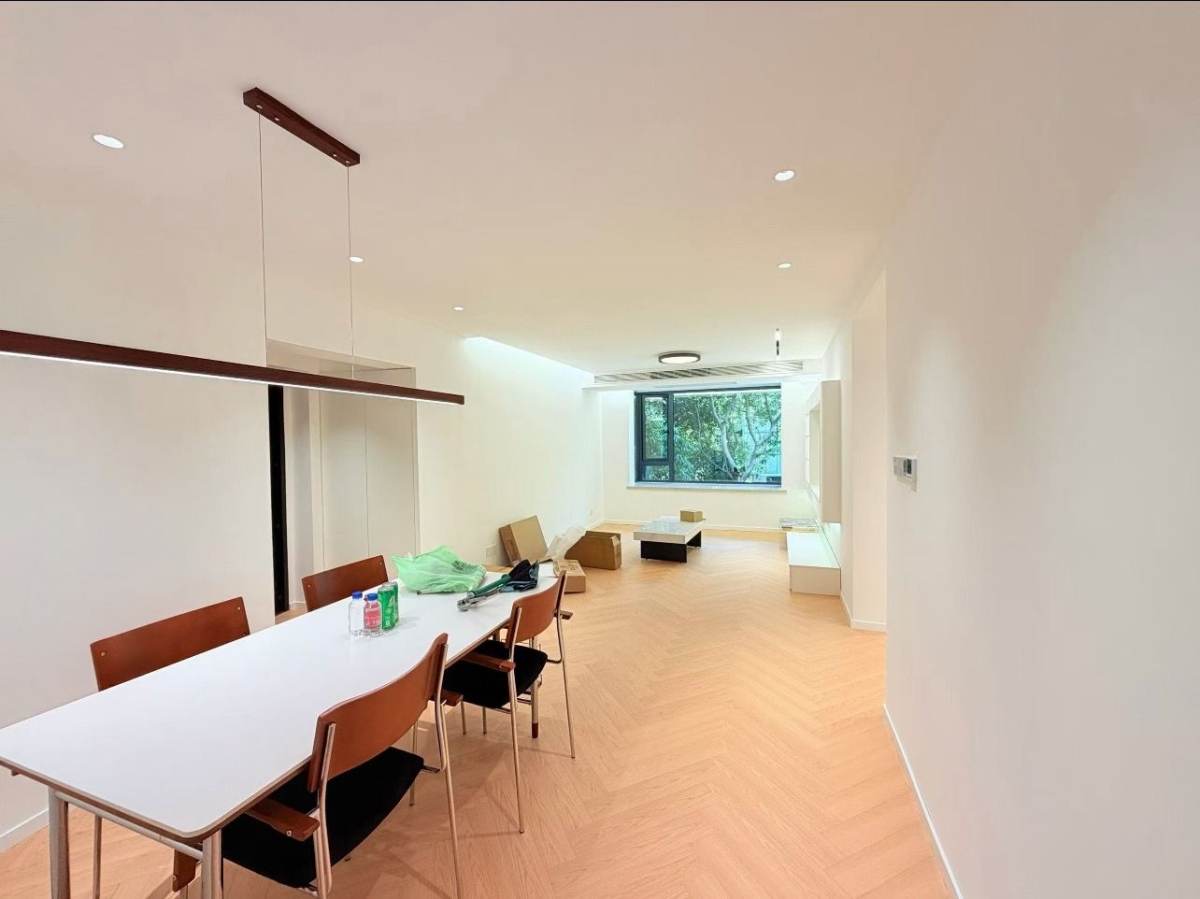 Housing image — Living Room