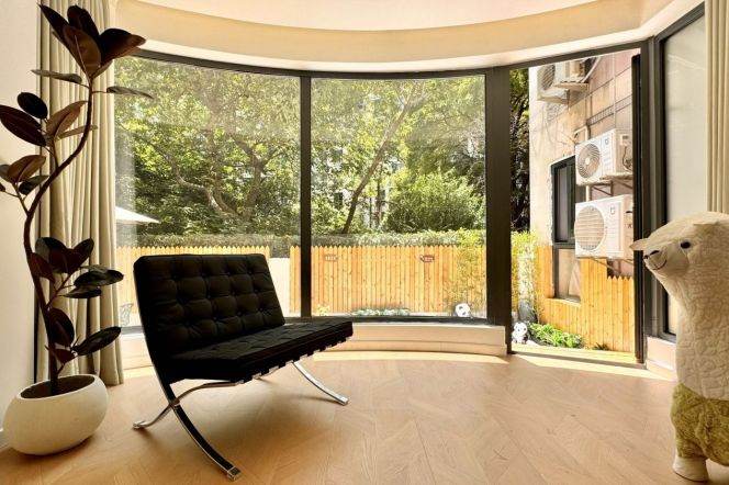 3BR Apartment near Jinshajiang Rd Metro with Private Garden (L11/L13)