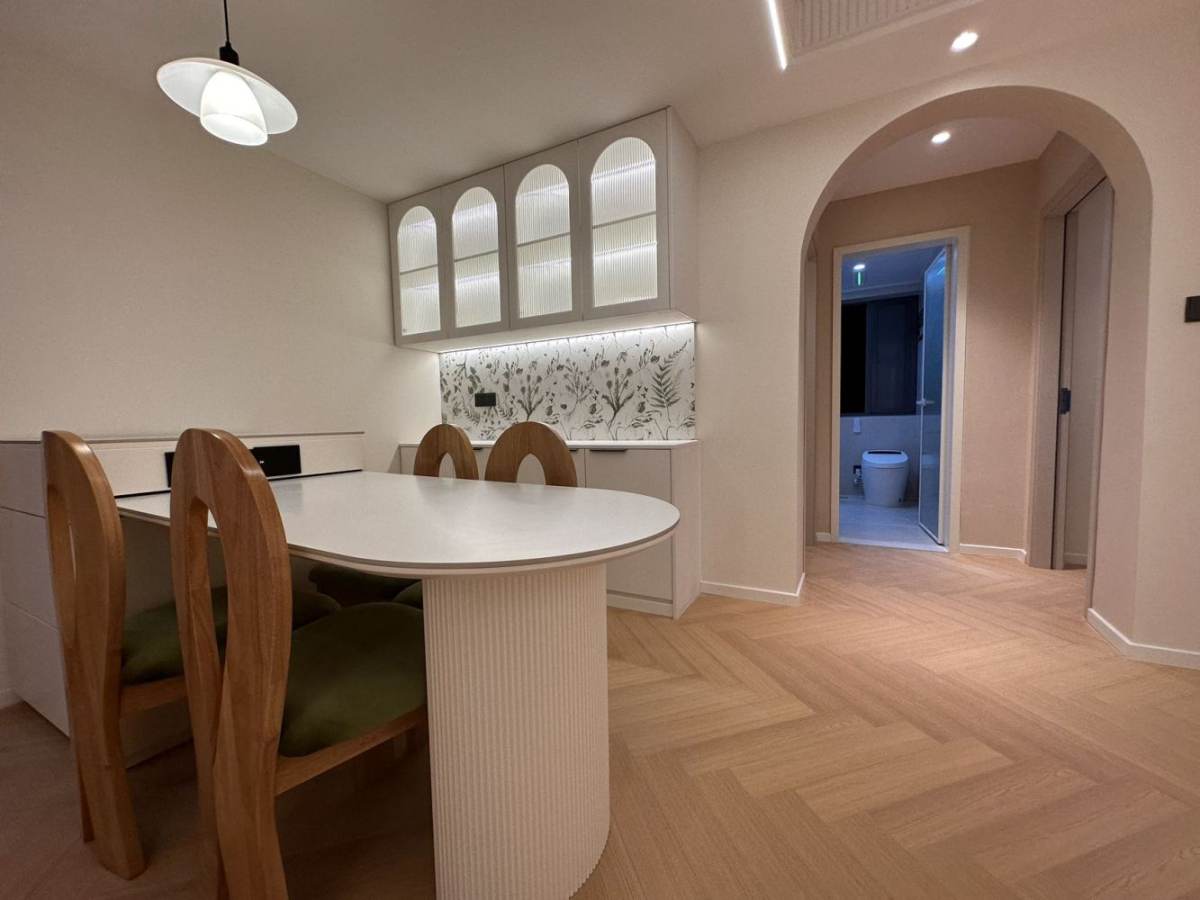 Housing image — Dining Area