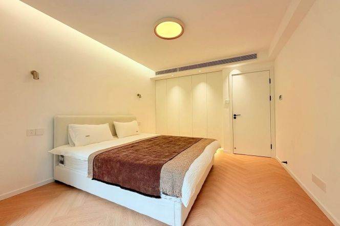2BR Apartment at One Block (L1/L13)