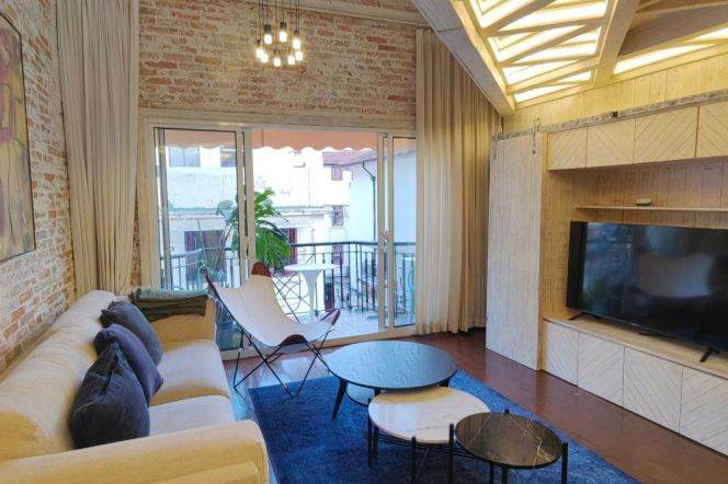 Modern Spacious 2BR Lane House in Old Xuhui (L2/L7/L14)