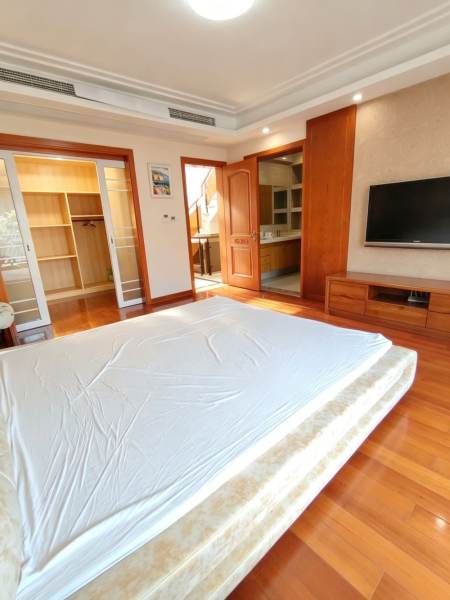 Housing image — Bedroom