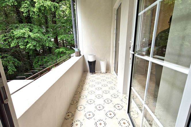 Bright Spacious 2BR Apartment near Nanjing Xi Lu (L2/L12/L13)