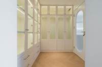Housing image — Room