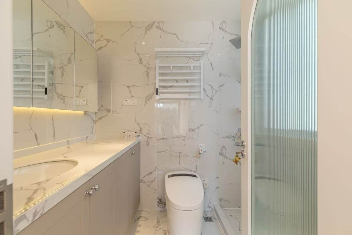 Housing image — Bathroom