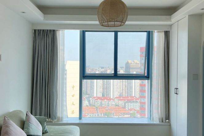 High-Floor 1BR Apartment in Jing'an (L2/L7/L14)