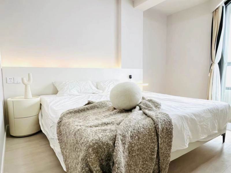 Housing image — Room