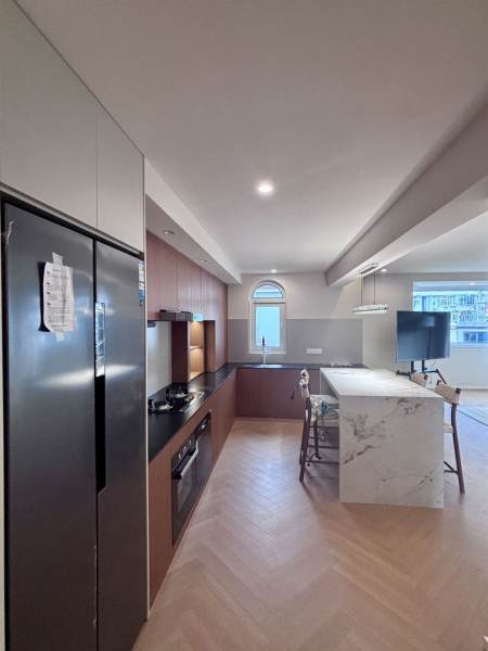 Housing image — Kitchen