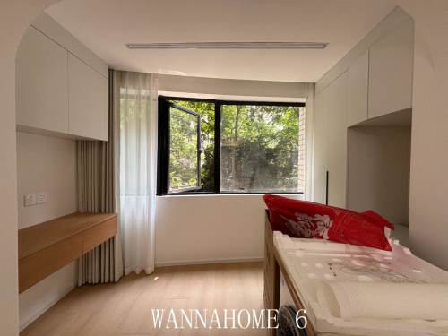 Housing image — Living Room