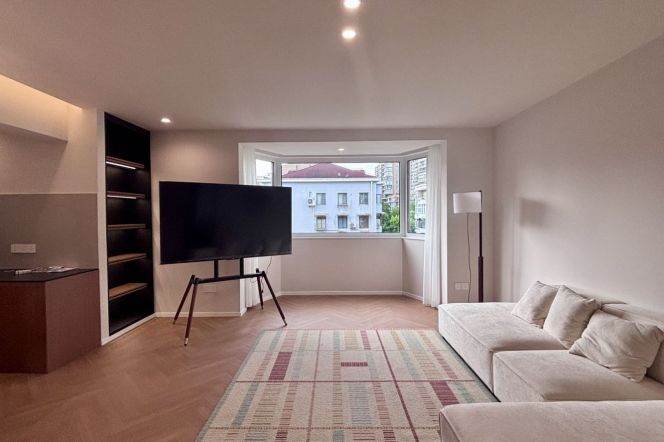Modern Open-Layout 1BR Apartment in Xujiahui